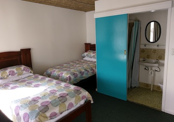 adelaide bucks two bed backpackers accommodation