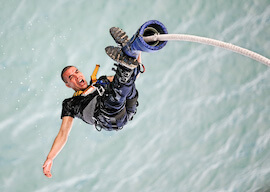 buck bungy jumping in cairns