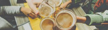 bucks cheering 4 beer glasses