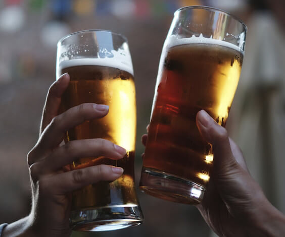 bucks cheering beer glasses