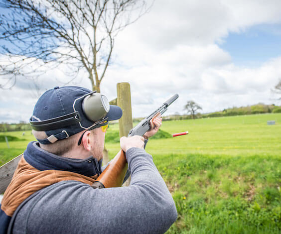 buck shooting clay gun