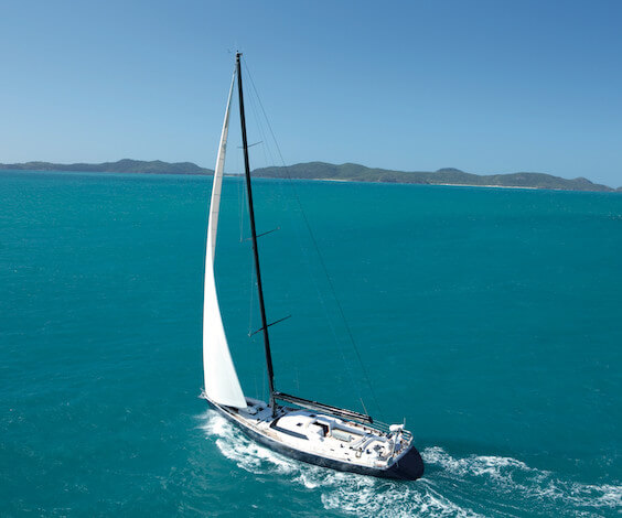 bucks group sailing airlie beach