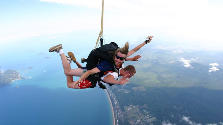 skydiving brisbane