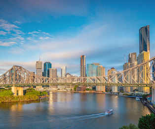 one of brisbanes main attractions is the brisbane river