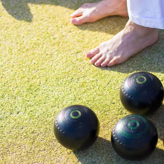 barefoot bowls