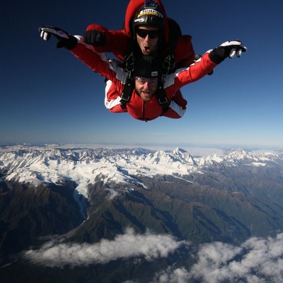 dunedin activities bucks skydiving