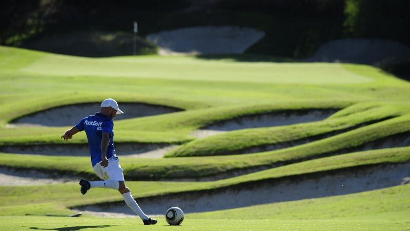 sydney bucks foot golf