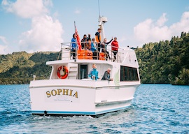 private boat cruise in rotorua