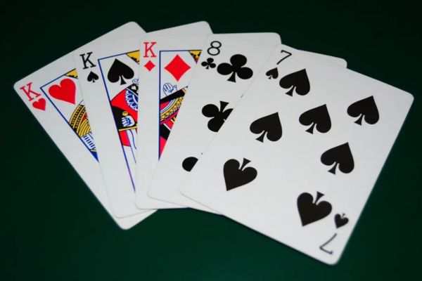 three-of-a-kind-mastering-poker-poker-hands-wicked-bucks