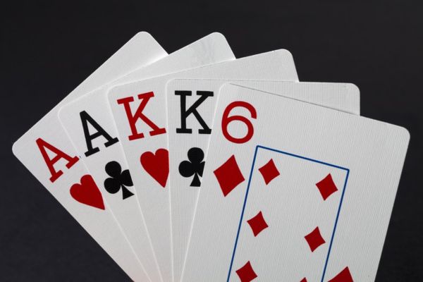 two-pair-mastering-poker-poker-hands-wicked-bucks